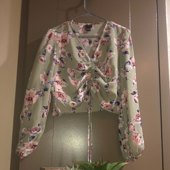 Floral Blouse - Picture 2 of 3